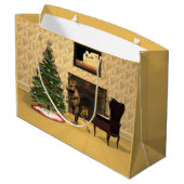 Cute Mouse Decorating a Christmas Tree ラージペーパーバッグ (裏面アングル)