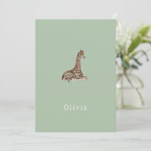 Cute Neutral Birth Announcement Giraffe Card 招待状 (スタンド正面)