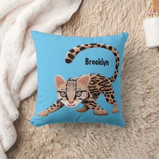 Cute ocelot cartoon illustration  クッション (ブランケット)