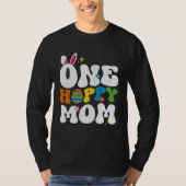 Cute One Hoppy Mom Bunny Easter Day Egg Bunny Tシャツ (正面)