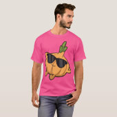 Cute Onion Fruit Relaxing Lazy Onion Tシャツ (正面フル)