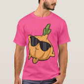 Cute Onion Fruit Relaxing Lazy Onion Tシャツ (正面)