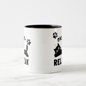 ​Cute "Only Relax" Cat Silhouette & Paw Prints Min ツートーンマグカップ (中央)