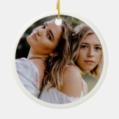 Cute Our初めてのクリスマスas Mrs. and Mrs. photo セラミックオーナメント (裏面)