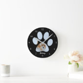 Cute Paw Print Dog Photo Custom Pet Owner Black ラウンド壁時計 (ホーム)