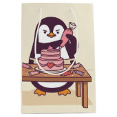 Cute Penguin Cake Decorator Valentine Gift Bag ミディアムペーパーバッグ (正面)