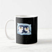 Cute Penguin Cuddle Cozy Sleep Matching Couple  コーヒーマグカップ (左)