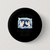 Cute Penguin Cuddle Cozy Sleep Matching Couple 缶バッジ (正面)