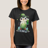 Cute Penguin Loves Beer St Patrick s Day Tシャツ (正面)