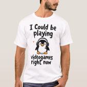 Cute Penguin Playing Videogames Gamer Shirt Tシャツ (正面)