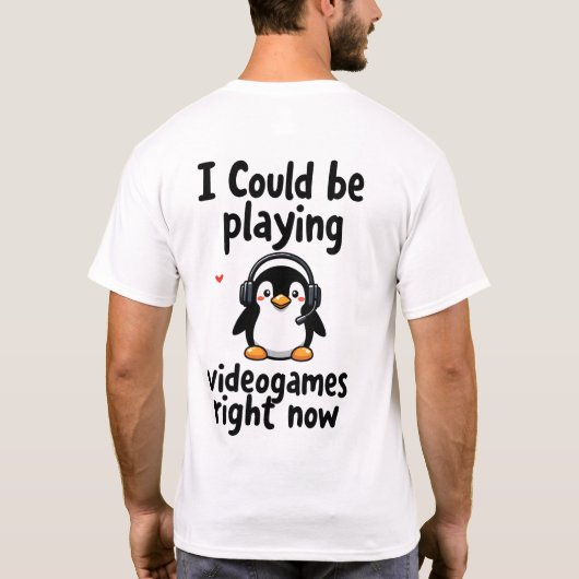 Cute Penguin Playing Videogames Gamer Shirt Tシャツ (裏面)