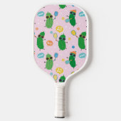 Cute Pickles playing Pickleball Pink ピックルボールラケット (裏面)