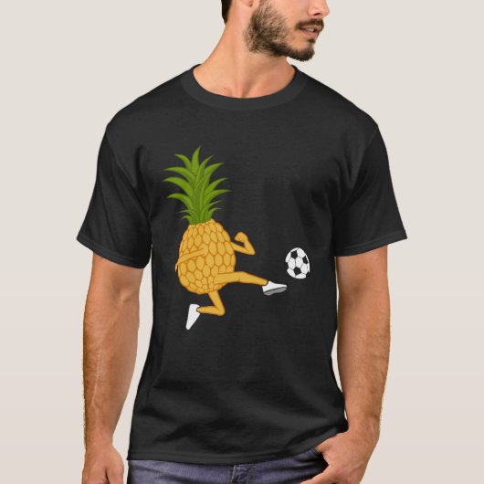 Cute Pineapple Kicking Ironic Summer Fruits Tシャツ (正面)