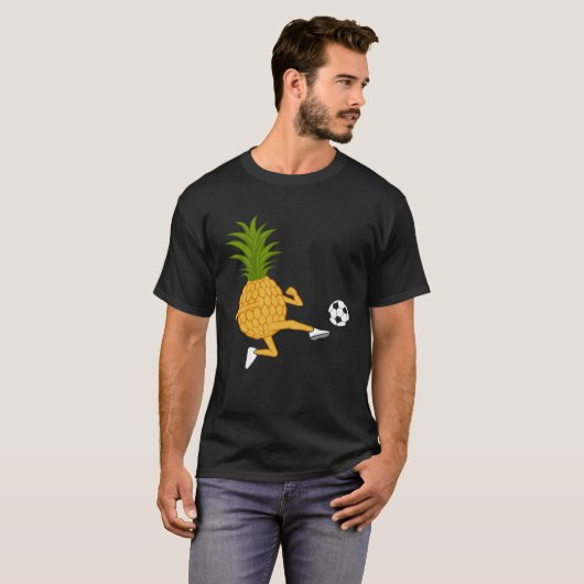 Cute Pineapple Kicking Ironic Summer Fruits Tシャツ (正面フル)
