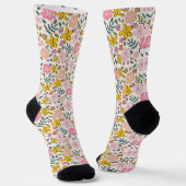 Cute Pink and Yellow Floral Pattern ソックス (傾斜あり)