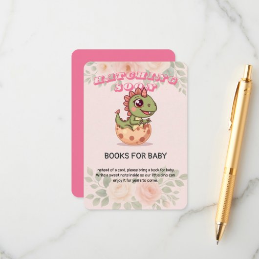 Cute Pink Dino Hatching Soon エンクロージャーカード (正面/裏面インサイチュ)