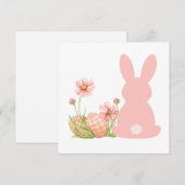Cute Pink Easter Bunny with Spring Flowers  招待状 (正面/裏面)