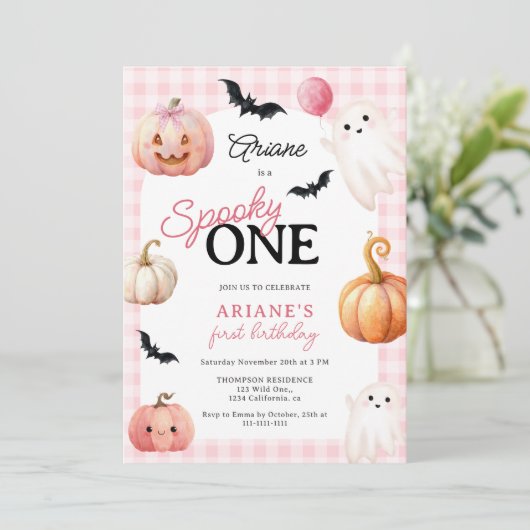 Cute Pink Gingham Spooky One Photo First Birthday 招待状 (スタンド正面)