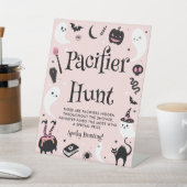 Cute Pink Halloween Baby Shower Pacifier Hunt Game 台座サイン (インサイチュ)