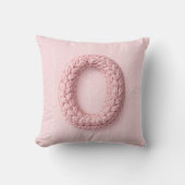 Cute pink O monogram initial crocheted letter boho クッション (正面)