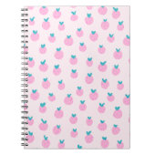 Cute Pink Strawberry Pattern – Kawaii Girly ノートブック (正面)