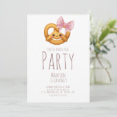 Cute Pretzel Girl Birthday Party 招待状 (スタンド正面)