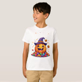 Cute Pumpkin Candy Pile Halloween T-Shirt Tシャツ (正面フル)