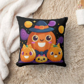 Cute Pumpkin Family Halloween Vector Art  クッション (ブランケット)