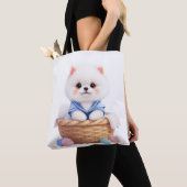 Cute Puppy in Basket Tote トートバッグ (クローズアップ)