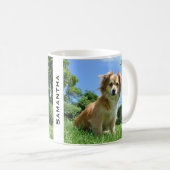 Cute Puppy in Garden Personalised コーヒーマグカップ (正面右)