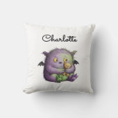 Cute Purple Green Fluffy Monster Buddy クッション (正面)