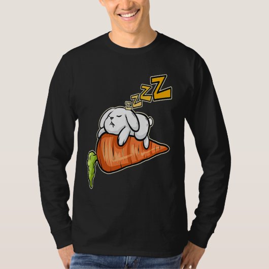 Cute Rabbit Sleeping On A Carrot On Easter Tシャツ (正面)