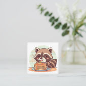 Cute Raccoon Eating Pancakes with Syrup Kawaii スクエア名刺 (スタンド正面)
