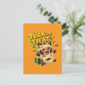 Cute raccoon in mummy costume with Trick or Treat ポストカード (スタンド正面)
