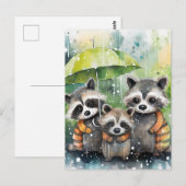Cute Raccoons in the Rain ポストカード (正面/裏面)