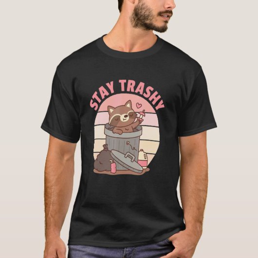 Cute Racoon Team Trash Stay Trashy Retro Raccoons  Tシャツ (正面)