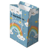 Cute Rainbow and Cloud Baby Shower 7” l x 4.5” w x ミディアムペーパーバッグ (裏面アングル)