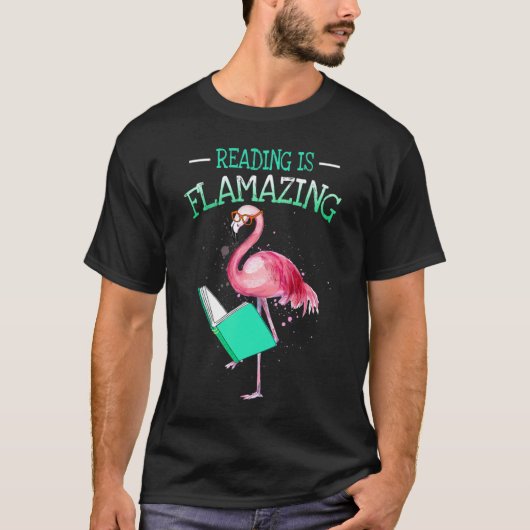 Cute Reading Is Flamazing Flamingo Book Reader Tシャツ (正面)