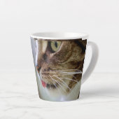 Cute Realistic Cat Face Coffee Mug カフェラテマグ (右アングル)