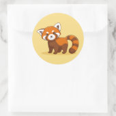 Cute Red Panda on Yellow ラウンドシール (バッグ)