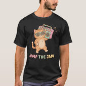 Cute Retro 90s Cat Boombox Pump The Jam Tシャツ (正面)