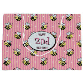 Cute Retro Pink Striped Bumblebee Birthday ラージペーパーバッグ (正面)