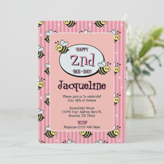 Cute Retro Pink Striped Bumblebee Birthday 招待状 (スタンド正面)