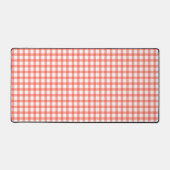 Cute Retro Red Gingham Plaid pattern デスクマット (正面)