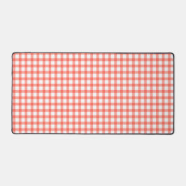 Cute Retro Red Gingham Plaid pattern デスクマット
