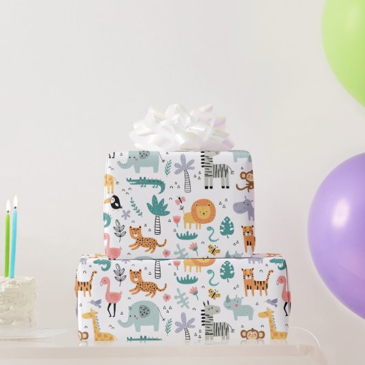Cute Safari Jungle Animals Personalized Baby Name ラッピングペーパー (パーティーギフト)