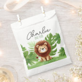 Cute Safari Lion Birthday フェイバーバッグ (クリップ留めされた状態)