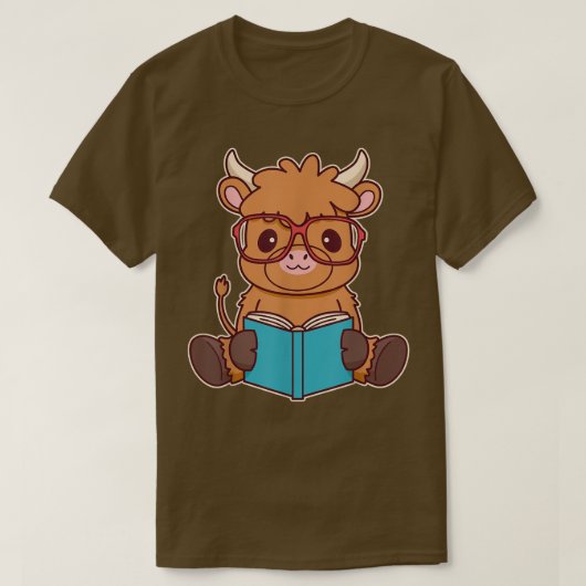 Cute Scottish Highland Cattle Reading A Book Book Tシャツ (デザイン正面)
