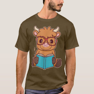 Cute Scottish Highland Cattle Reading A Book Book Tシャツ