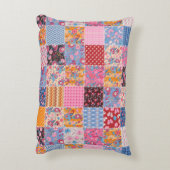 Cute seamless patchwork pattern アクセントクッション (裏面(縦))